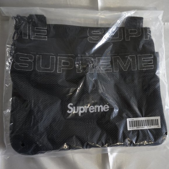 COPY - Supreme Side bag (Black) OS FW 21 B13/ (100% AUTHENTIC)FW21B13